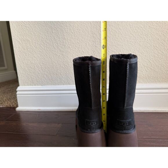 UGG Classic New Heights Short Boot Women’s Black Size 7 - Picture 3 of 10